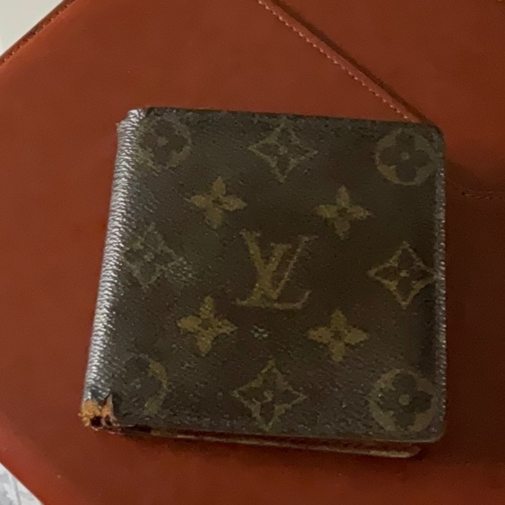 Louis Vuitton Brown Leather Key & Card Holder